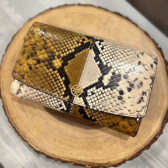 Tory Burch Chain Wallet - Picture 2 of 9